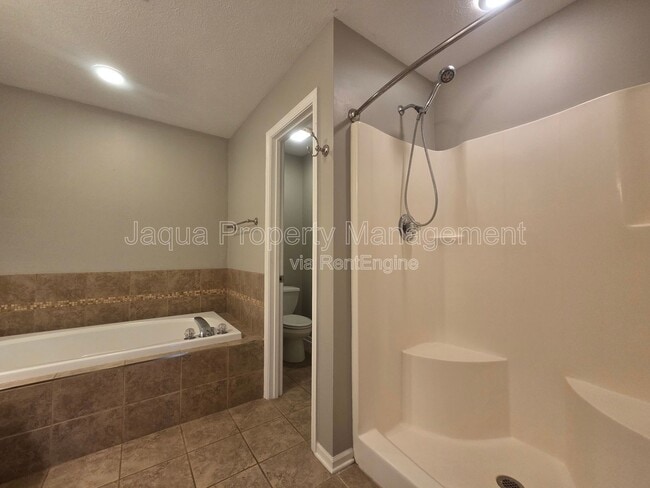 Building Photo - 13919 Coveney Rd