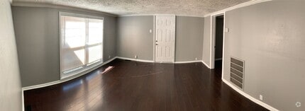 Building Photo - Affordable Country living, right in the ci...