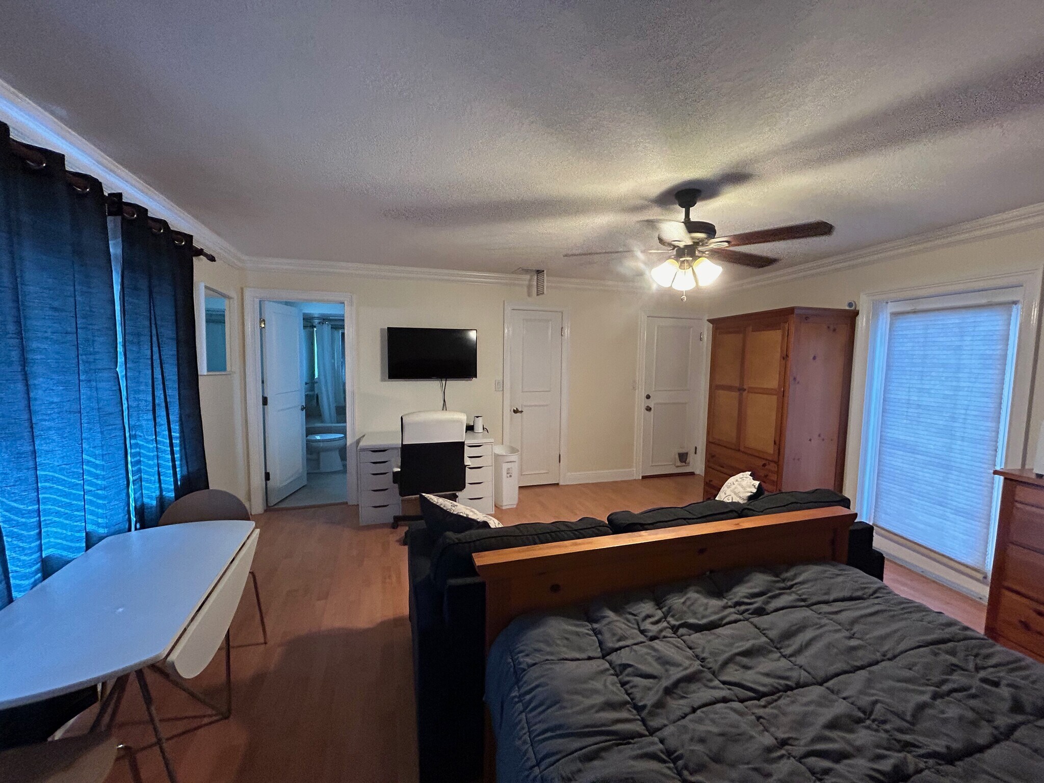view of room - 630 NW 7th Ave
