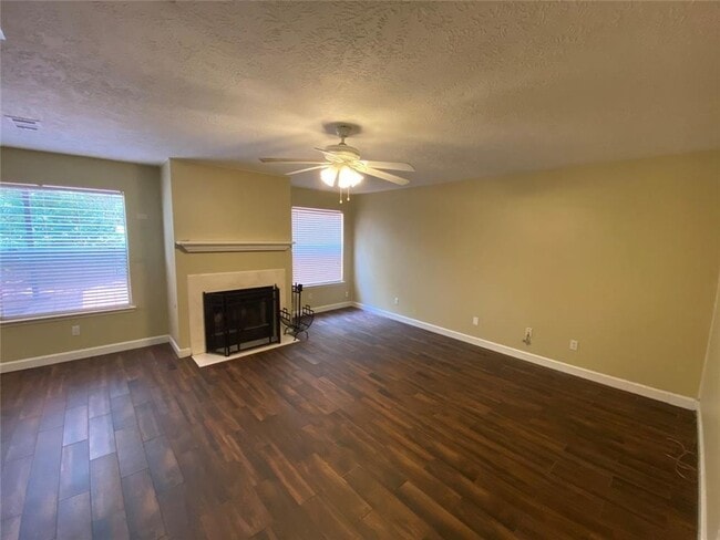 Primary Photo - 705 Overbrook Dr
