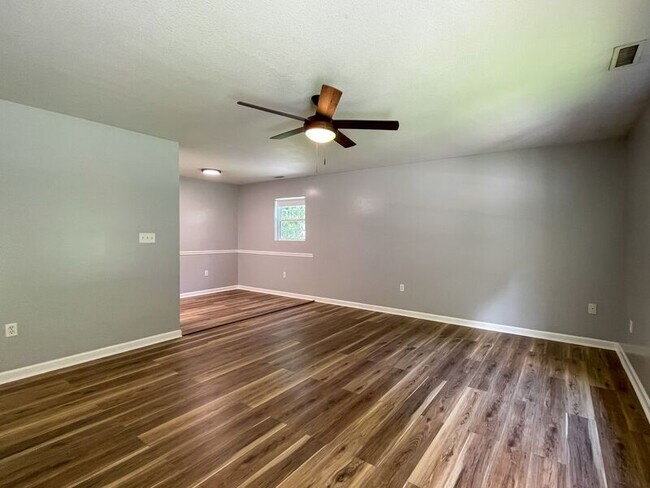 Building Photo - 159 State St