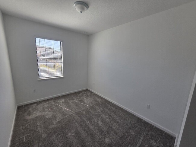 Building Photo - 2880 SE Federal Hwy