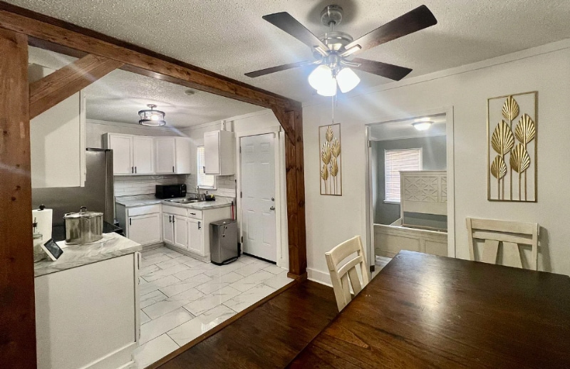 Building Photo - 847 Marianna St