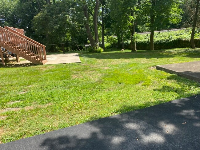 Building Photo - 7936 Montgomery Ave