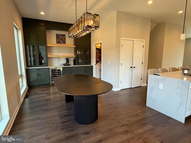 Building Photo - 3119 Pierview Ln