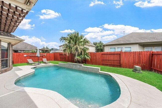 Building Photo - 26643 Juniper Forest Fall Ln