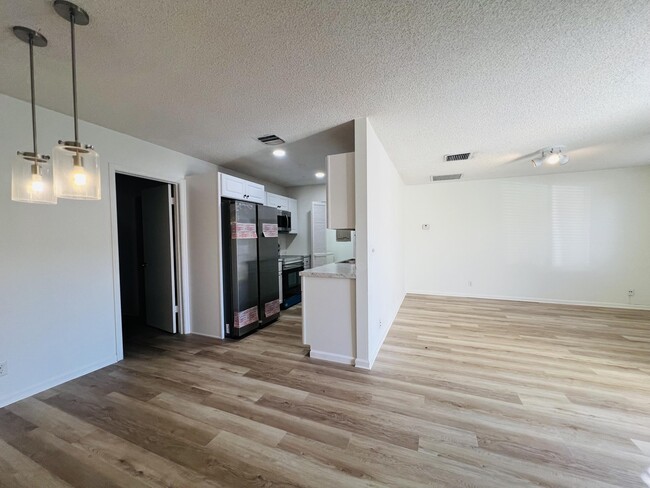 Building Photo - 11877 Sturbridge Ln
