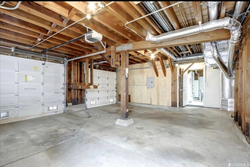 Building Photo - 1101 Rivera St