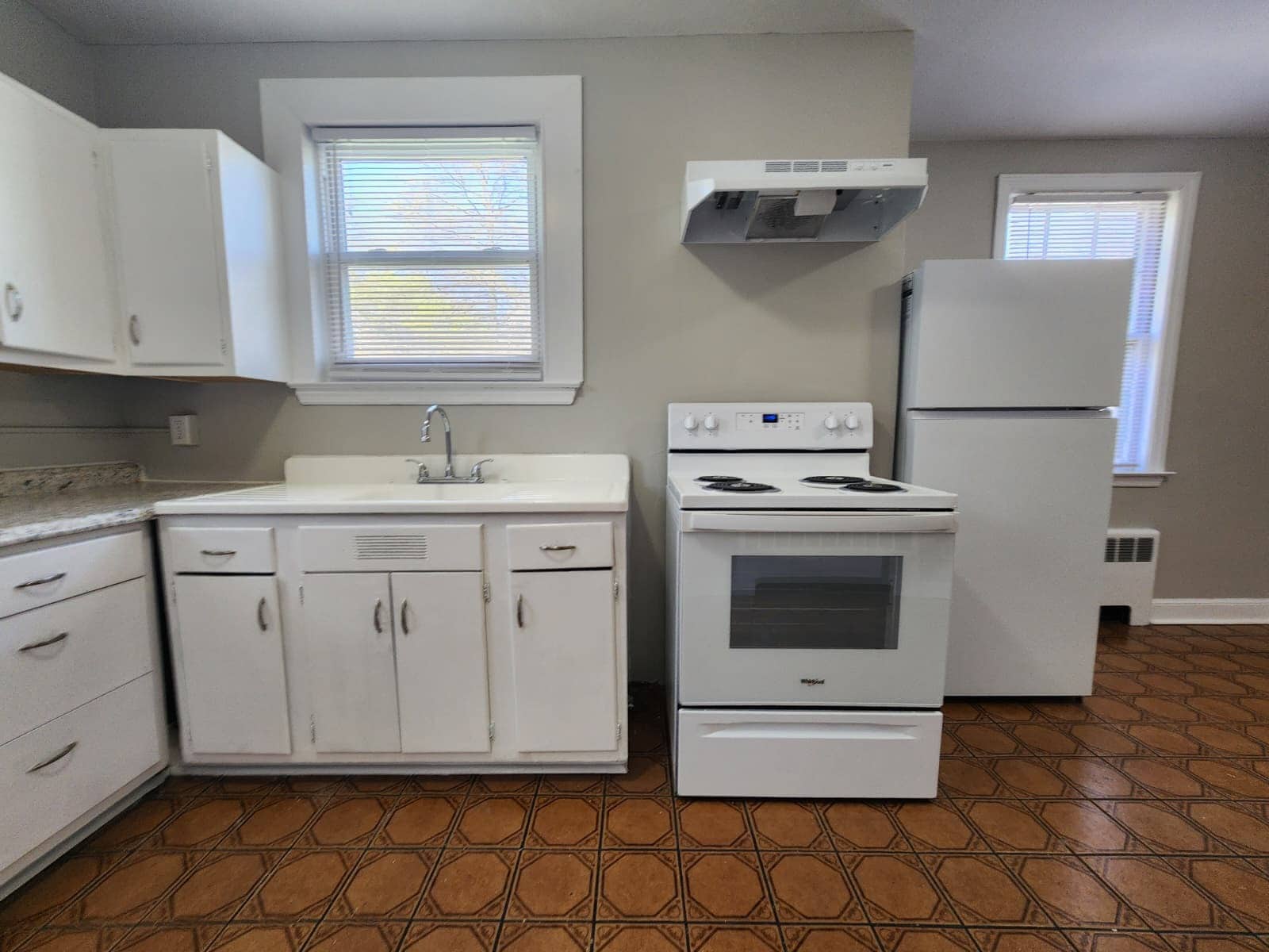 Building Photo - 383 Newhall St