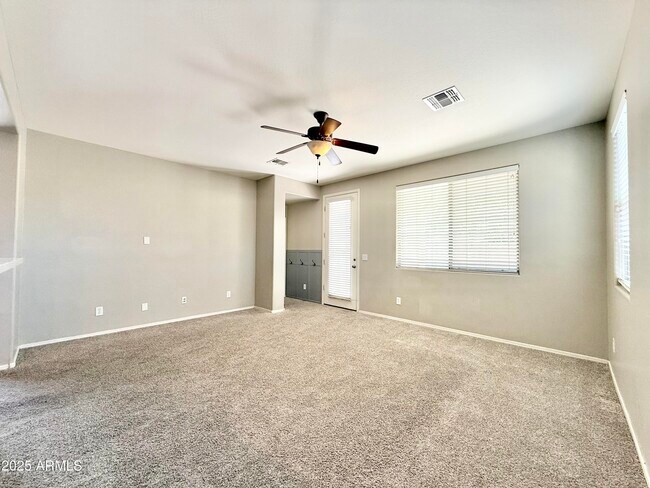 Building Photo - 4138 E Thunderheart Trail