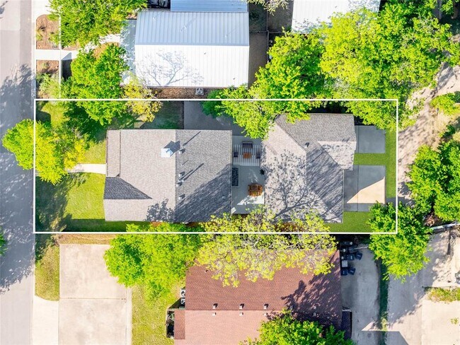Building Photo - 5209 Evans Ave
