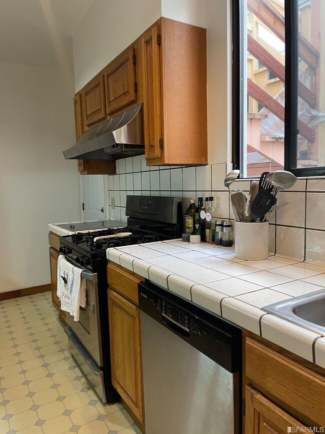 Building Photo - 272 25th Ave