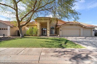 Building Photo - 9532 E Corrine Dr