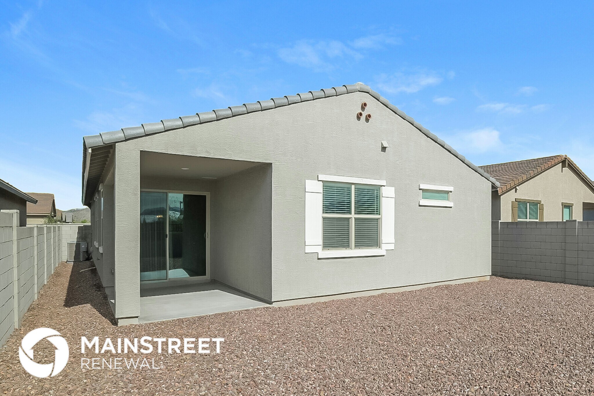 Building Photo - 10920 S 55th Ln