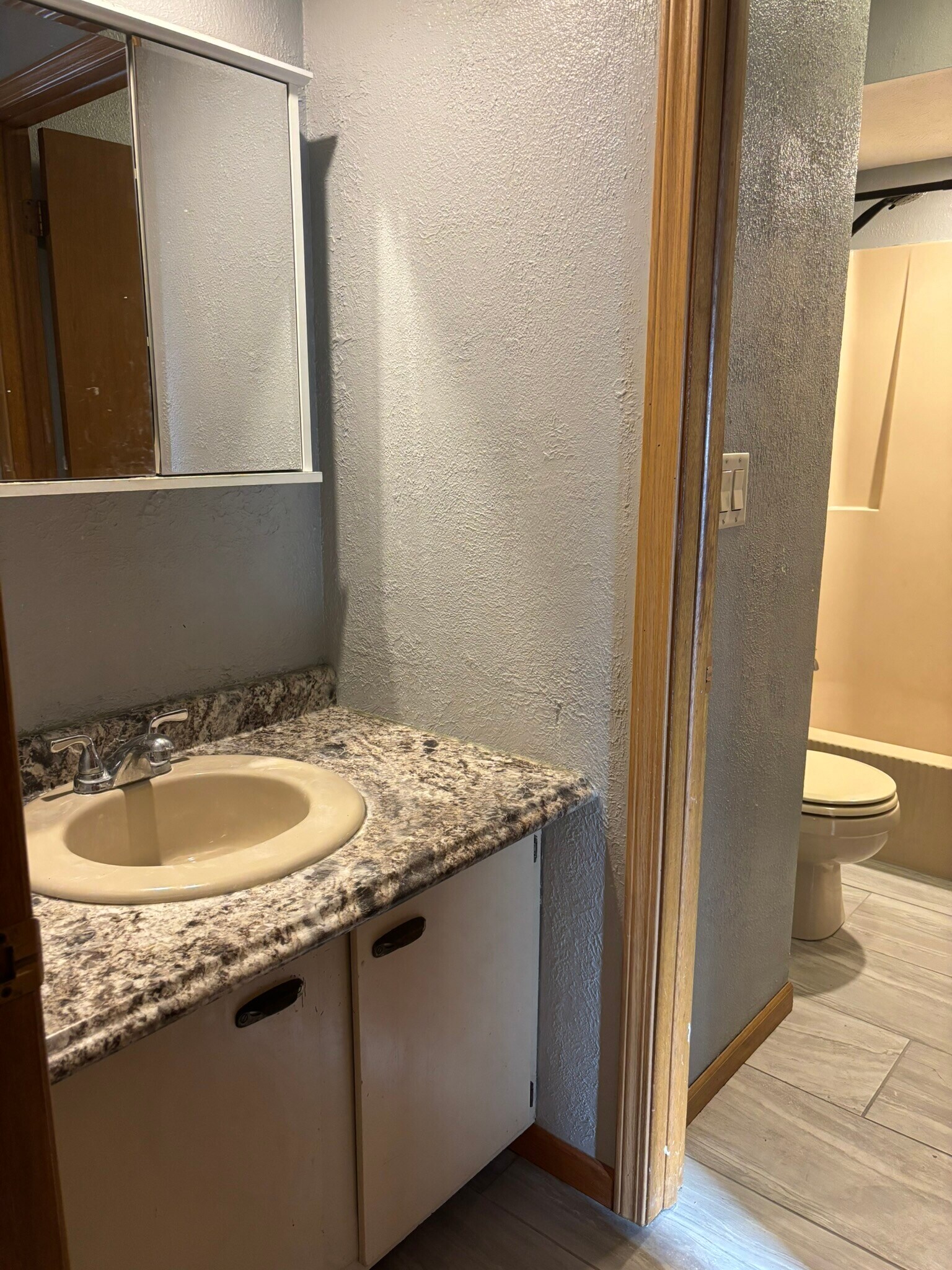 Building Photo - 6172 Brynwood Dr