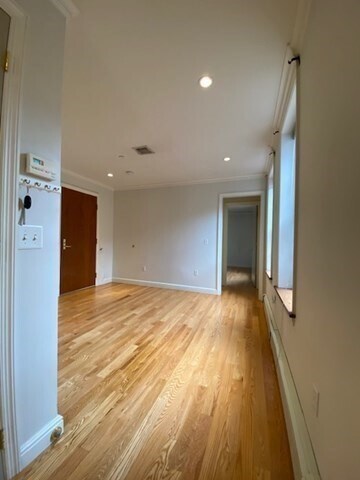 Building Photo - 100 Salem St