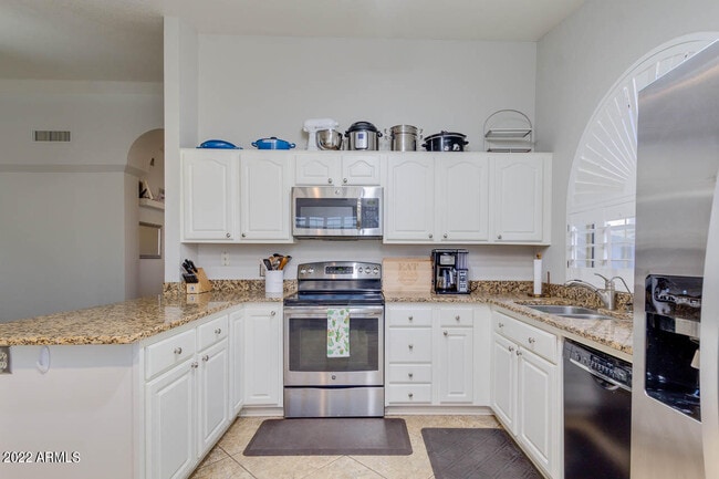 Building Photo - 12719 N 72nd Ave