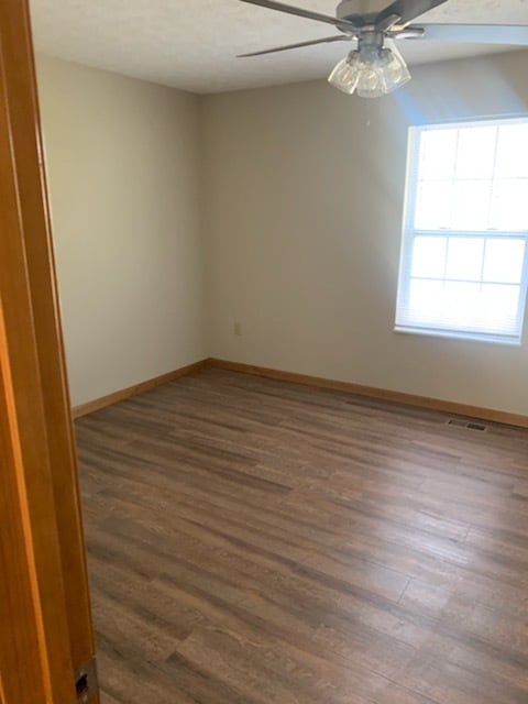 Building Photo - 751 Village Dr