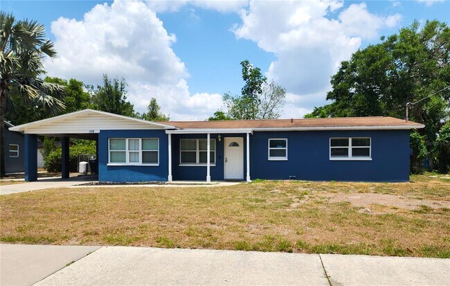 Primary Photo - 108 E Sadie St
