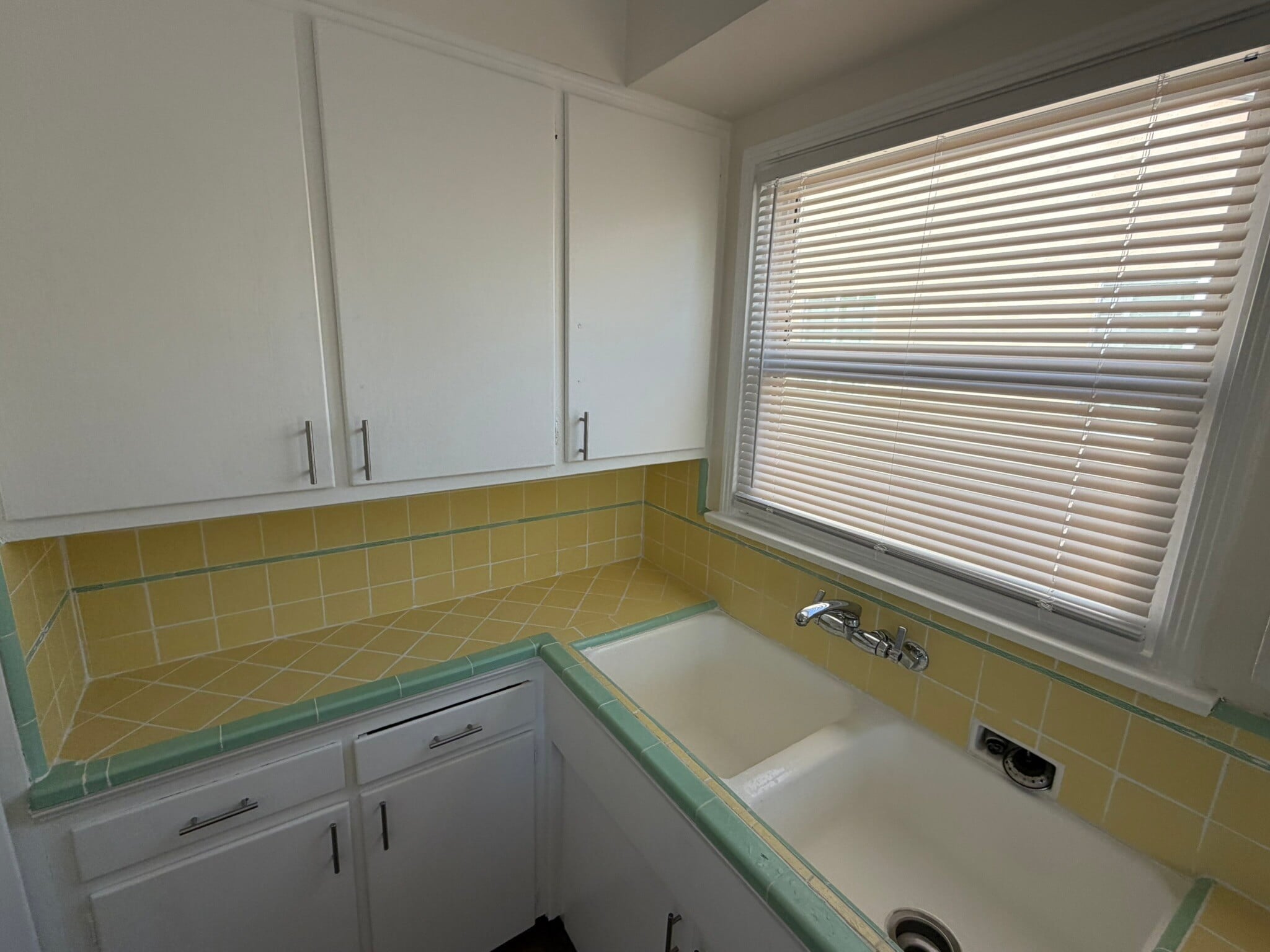 Building Photo - 1783 S Marvin Ave