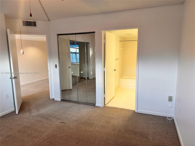 Building Photo - 13105 SW 16th Ct