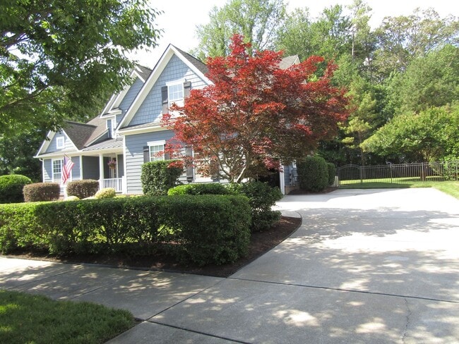 Building Photo - 2084 Kittridge Dr