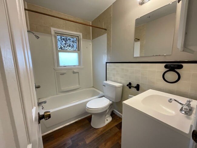Building Photo - Nice and Open 3 Bed 1 Bath Home for Rent!