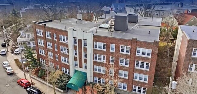 Building Photo - 90 Kilsyth Rd