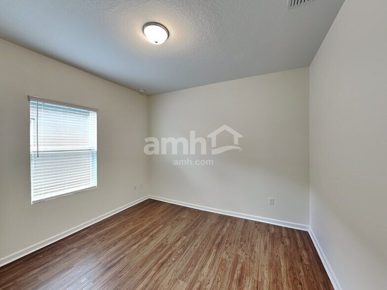 Building Photo - 8714 Layalie Way