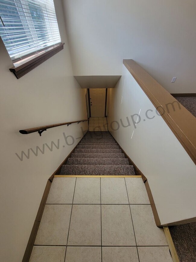 Building Photo - 8760 Sheridan Rd