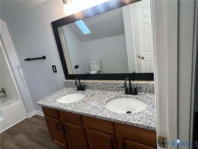 Building Photo - 1020 Telegraph Station Ln