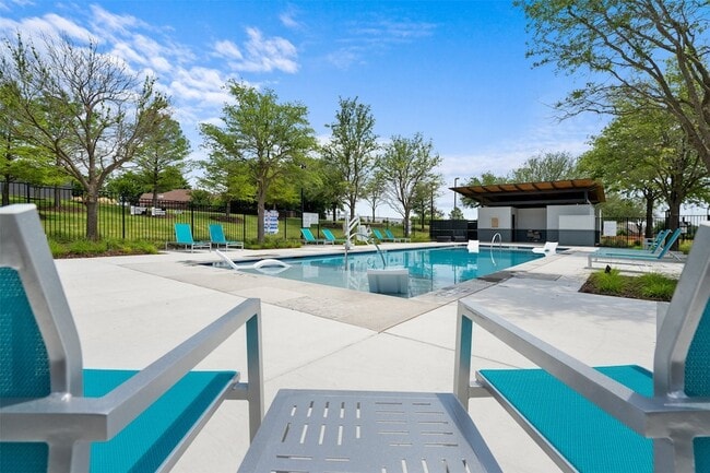 Building Photo - 837 Emerling Dr