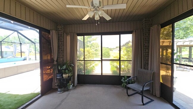 Building Photo - 92 Mozart Ln