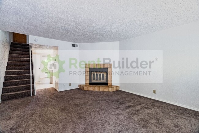 Building Photo - 6041 Sequoia Rd NW