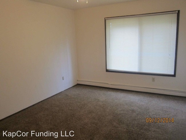 Building Photo - 2600 W Highland Ave