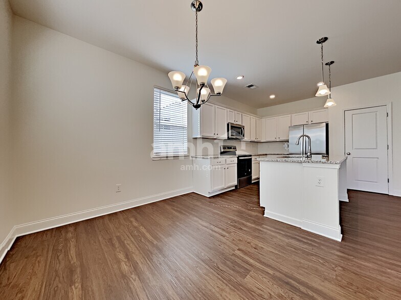 Building Photo - 2447 Napa Valley Dr