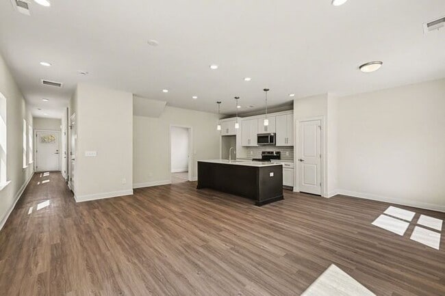 Building Photo - Brand New 4BD/2.5BA Home in Mooresville!