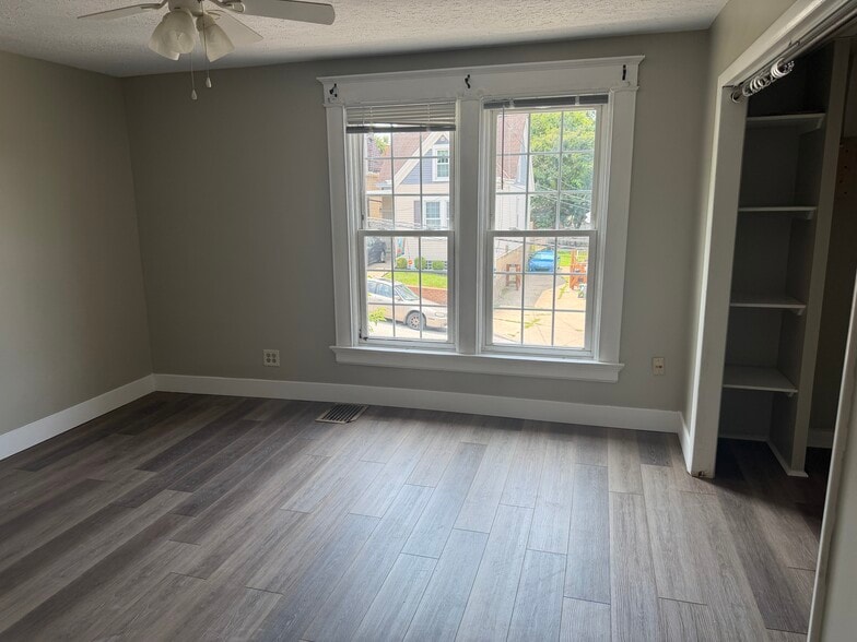 Master Bedroom - 925 Walnut St.