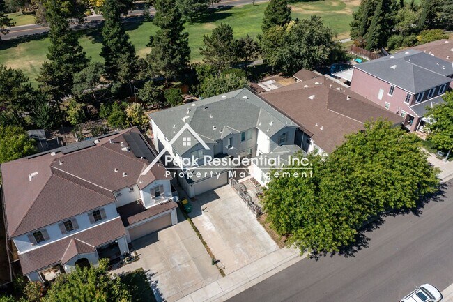 Building Photo - Spacious Stockton 5bd/3ba back up to Elkhorn Golf Club