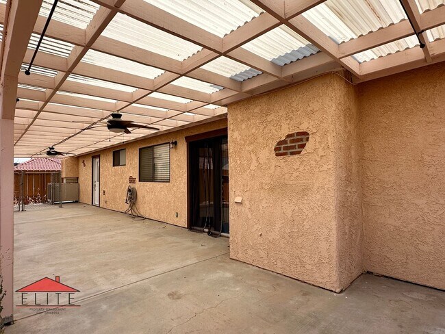 Building Photo - BEAUTIFUL HERITAGE HOME AVAILABLE NOW!