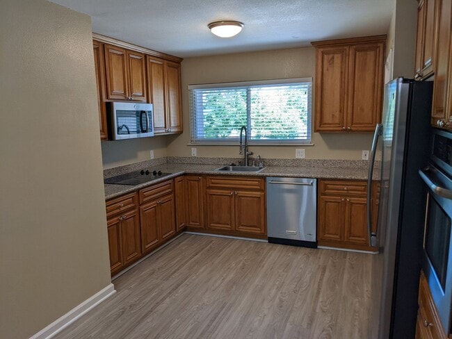 Building Photo - Remodeled 4 Bed 2 Bath Sunnyvale Home - Sp...