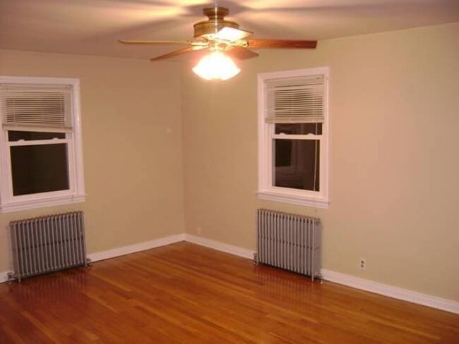 Building Photo - 28 Wolfle St