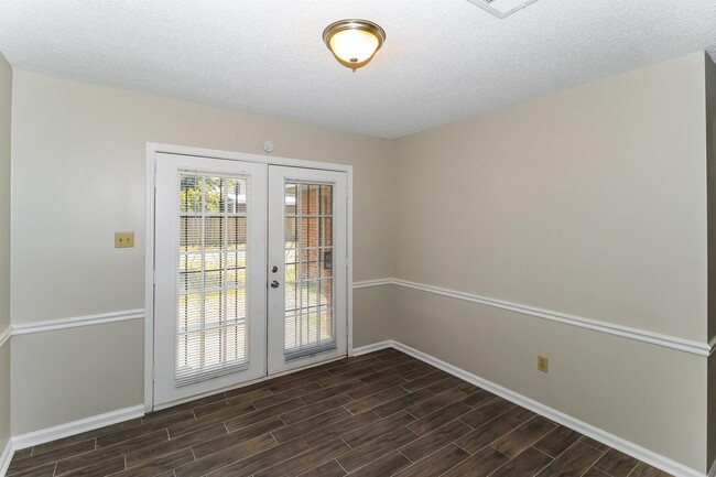 Building Photo - 8247 Timber Creek Dr