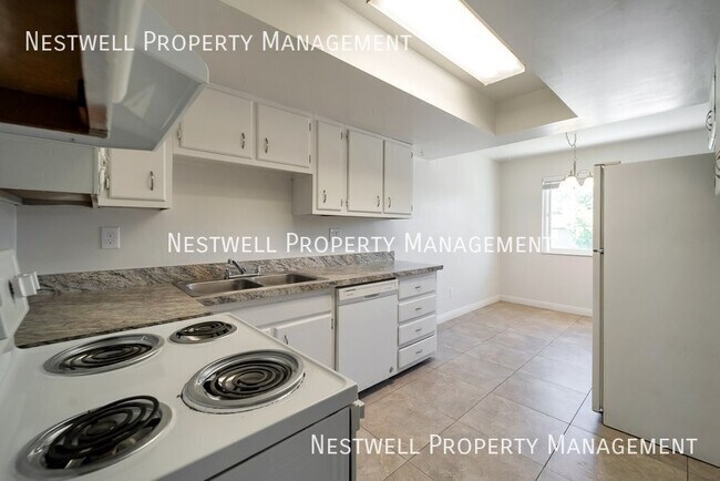 Building Photo - 8455 S Westridge St