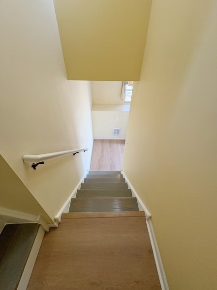 Building Photo - 2611 Cedar Glade Dr