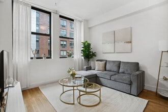 Building Photo - 517 W 45th St