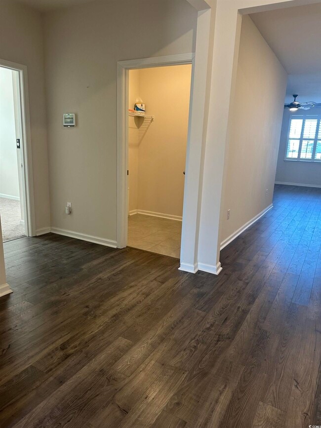 Building Photo - 3789 Bells Lk Cir