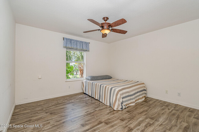 Building Photo - 387 Pentland Dr