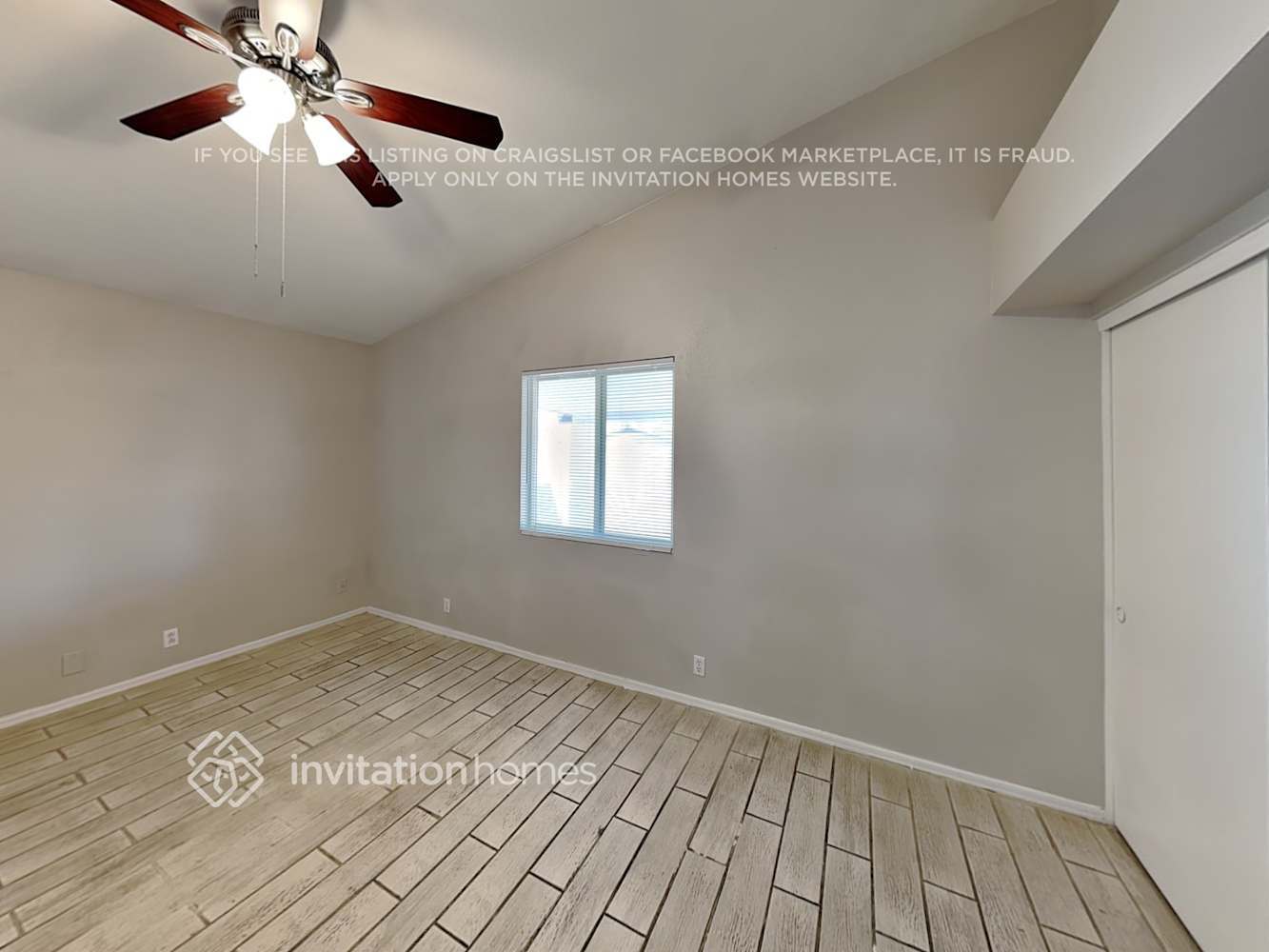 Building Photo - 8910 W Vale Dr