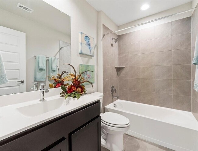 Building Photo - 30743 Wicklow Gdns Dr